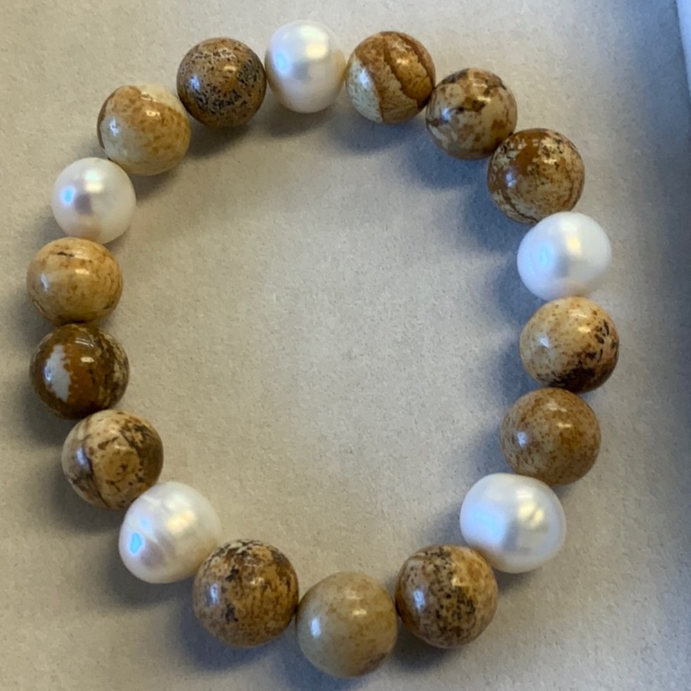 Beaded necklace and bracelet - Picture 5 of 5